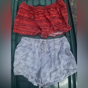 Old Navy tribal & White Geo Print Women's Elastic Waist Shorts (2-Pack)